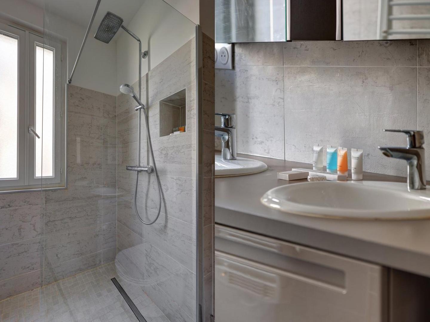Mericourt Suite, Place De La Republique Paris