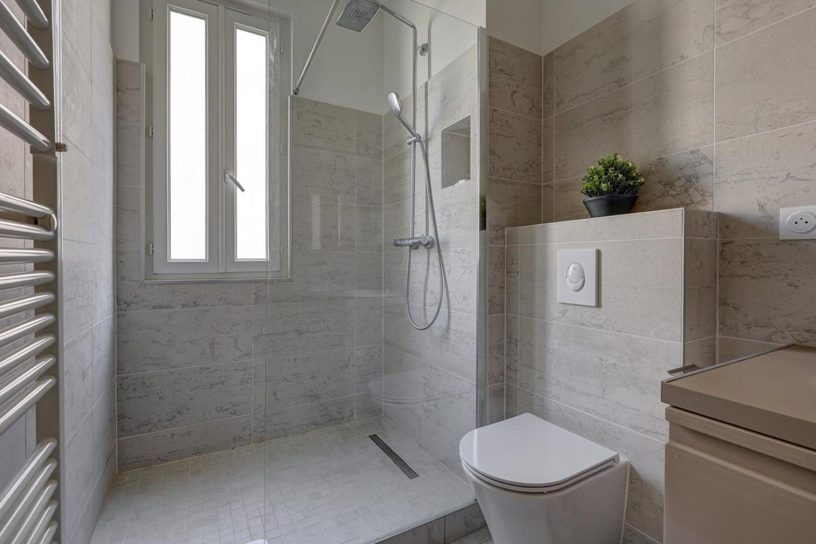 Mericourt Suite, Place De La Republique * Paris