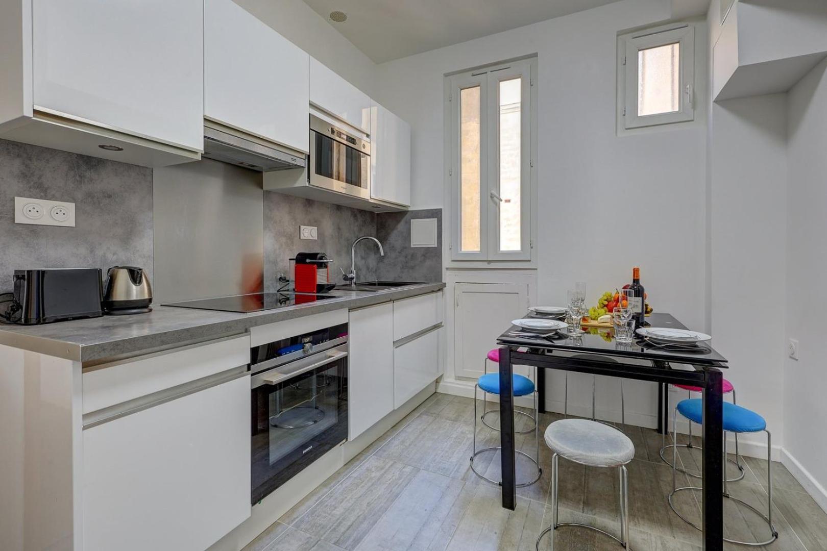 Mericourt Suite, Place De La Republique Apartment
